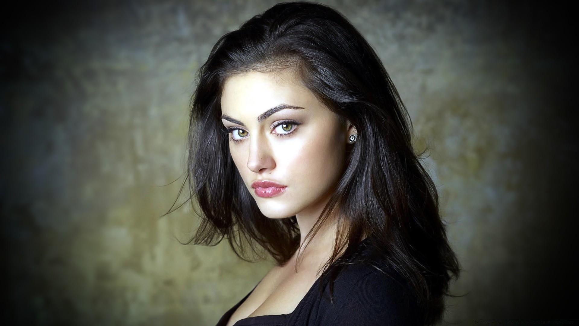 face and smile woman fashion portrait girl model glamour brunette sexy