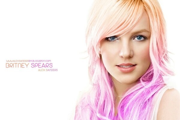 Famous girl with pink hair